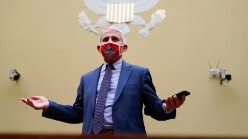Pide Joe Biden a Anthony Fauci que lidere su equipo contra COVID-19