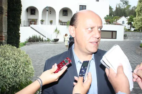 Panal no debe prestarse al juego sucio del PAN: Lastiri