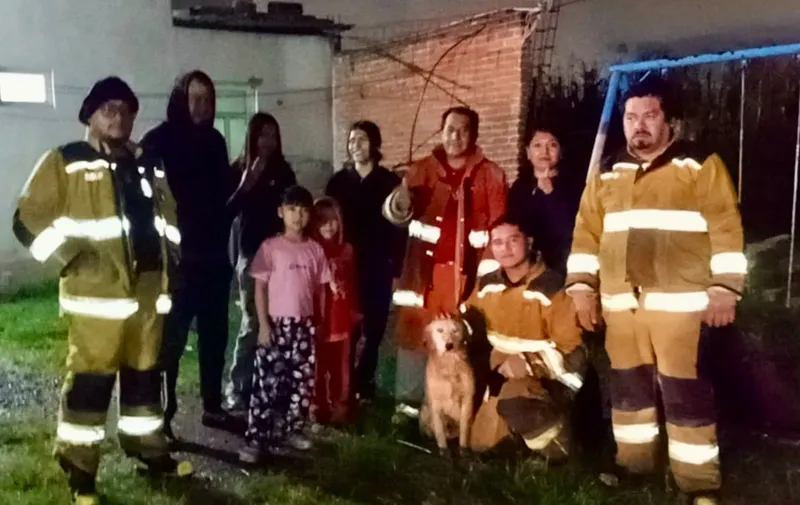 Bomberos de Cuautlancingo rescatan a canino