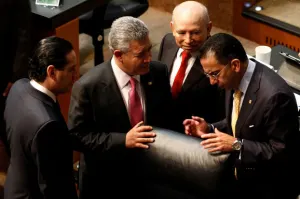 Discusión energética en Senado, entre 10 y 23 de junio