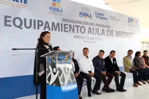 Estado y ayuntamiento inauguran novena aula de medios en la capital
