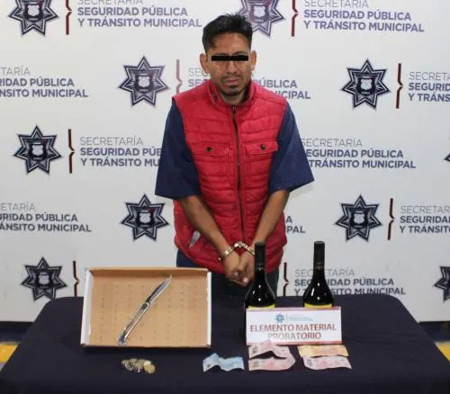 Detuvo Seguridad Pública Municipal de Puebla a un probable asaltante de tienda oxxo