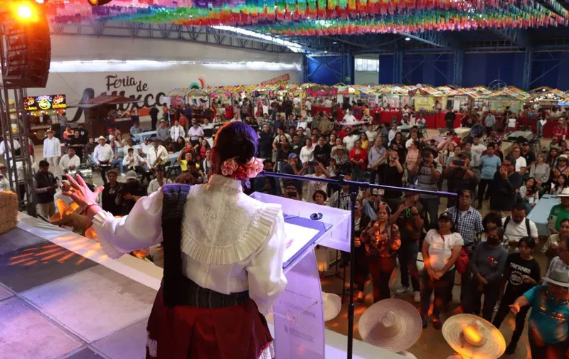 Inaugura Ariadna Ayala la Feria del Mezcal y del Pulque en Atlixco