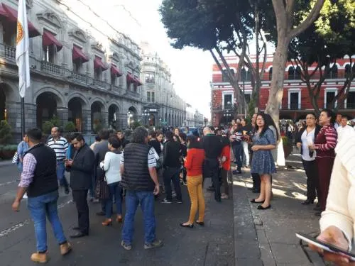 Video: Saldo banco en Puebla por sismo de 7.2 en la escala de Richter:Gali Fayad
