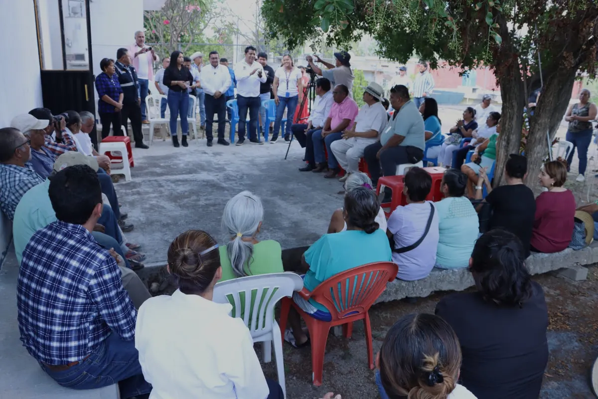 Diputado Pável Gaspar impulsa desarrollo social en comunidades del Valle de Acatlán de Osorio