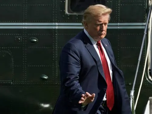 Trump se solidariza con las víctimas del tiroteo en periódico de EU