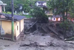 Alud mata a 52 en Colombia