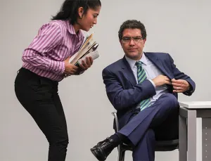Pide senador PRD aumento del salario mínimo a 86 pesos diarios