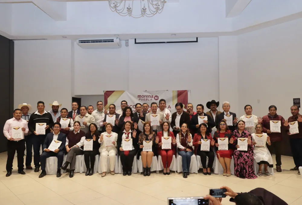 Reconocimientos a presidentas y presidentes municipales de Morena