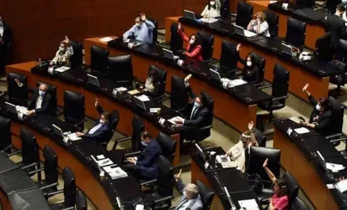 Senado avala que la Marina administre los puertos