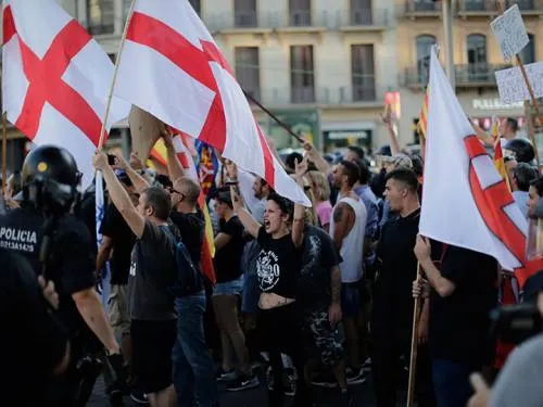 Frenan marcha islamófoba en Barcelona