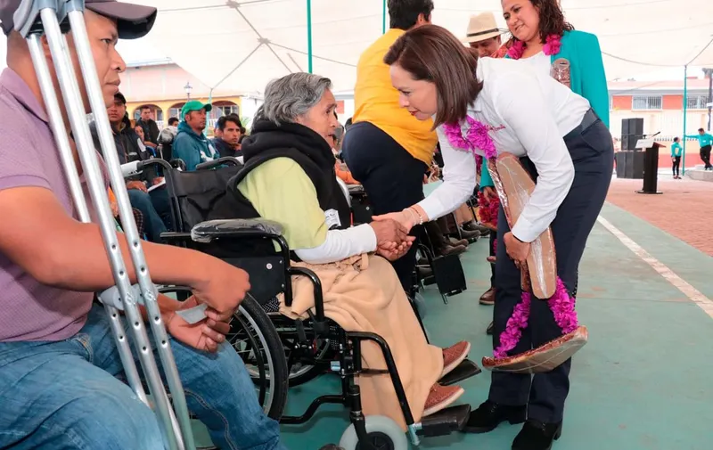 sedif-puebla-yaonahuac-entrega-aparatos-rehabilitatorios