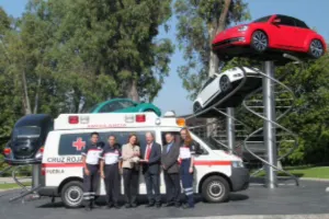Volkswagen de México dona ambulancia a la Cruz Roja