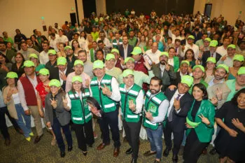 Alejandro Armenta recibe del Partido Verde constancia de candidato a gobernador de Puebla