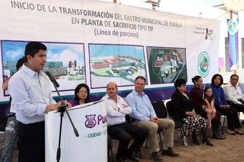 Eduardo Rivera puso la primera piedra del Rastro TIF