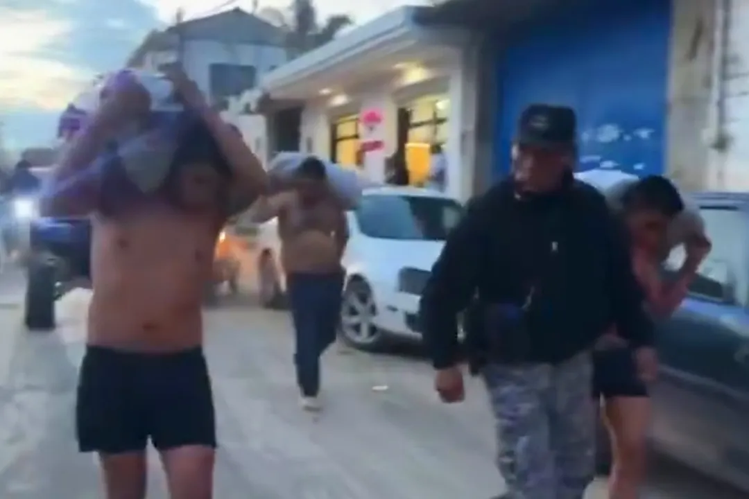 Pobladores de Nealticán intentan linchar a delincuentes que fueron sorprendidos robando en una huerta de aguacates
