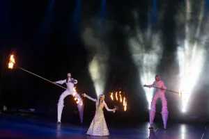 ?Transformation?, juego de luces y destreza en la Feria de Puebla 2015
