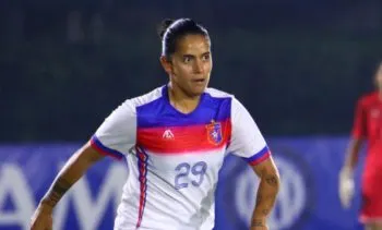 La futbolista poblana Claudia Cid, primera mexicana en un club profesional femenil de Albania