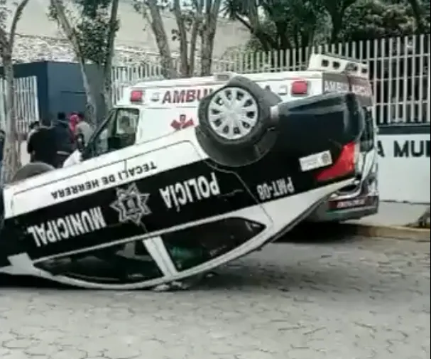 Patrullas volteadas Tecali