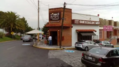 Asaltan a empleados del restaurante en la colonia la Paz