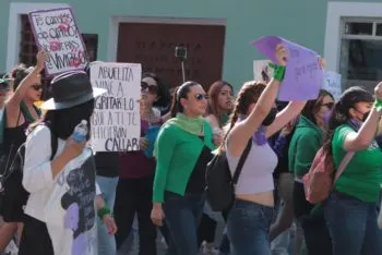 Trabajadoras de la Administración Pública Estatal podrán participar en marcha del 8M sin sanciones