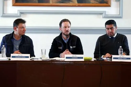 Luis Banck y vecinos continúan trabajando en beneficio de las colonias del sur de la ciudad