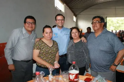 Piña convive con maestros de las secciones 23 y 51 de la región de Tepeyahualco