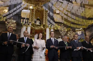 Inaugura alcalde Corredor de Ofrenda 2016