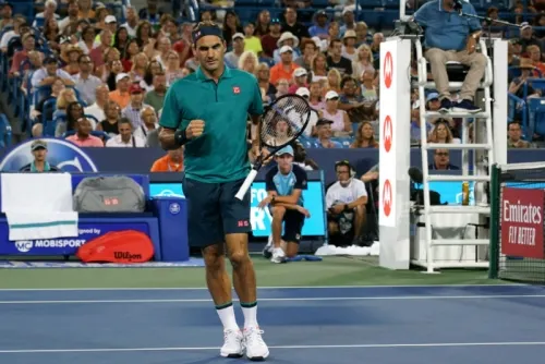 Roger Federer gana su primer partido con 38 años, y avanza en el Masters de Cincinnati