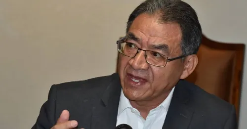 A distancia y en agosto, reinicio de clases para educación básica
