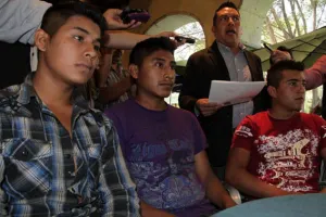 Denuncian descriminación de Aeromexico contra indígenas oaxaqueños