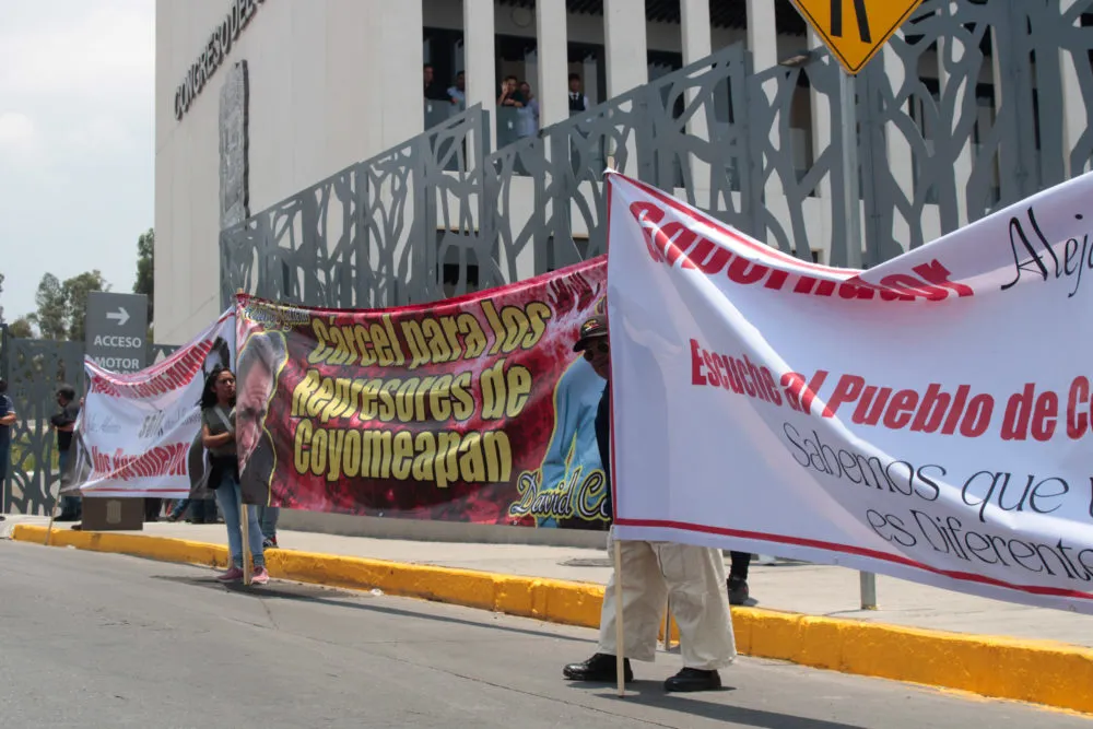 Pobladores de Coyomeapan piden justicia por Sergio Cruz Nieto y juicio político a los Celestino Rosas