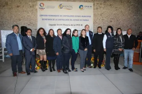 Contralores poblanos suman esfuerzos en el combate a la corrupción