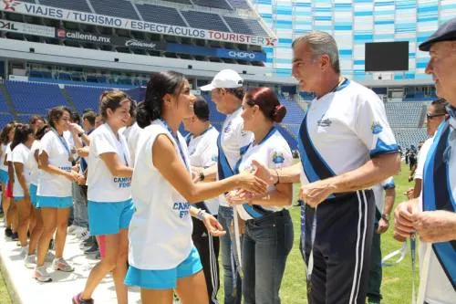Dinorah López de Gali y Tony Gali premian a ganadores de la Copa Champions Puebla 2017