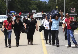 Levantan bloqueo al aeropuerto de Oaxaca
