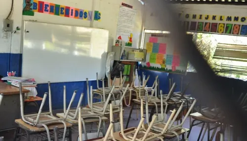 Recortan 44% a instituto de reconstrucción de escuelas