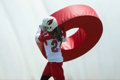 Por apuestas, NFL suspende al defensivo Josh Shaw