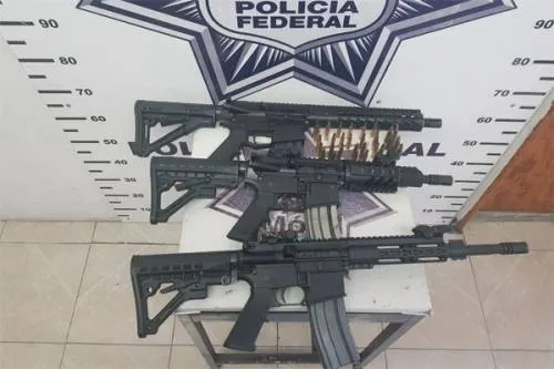 Aseguran vehículos con diésel y armas de alto poder en la autopista México-Puebla