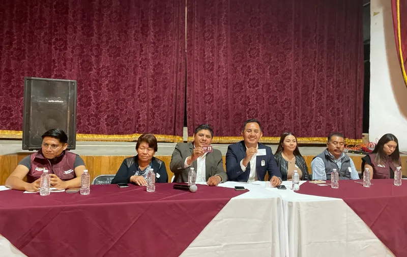 Credencialización brinda certeza al sector artesanal poblano
