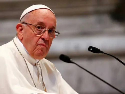 Aprueba Papa renuncia de 3 obispos chilenos por escándalo de abusos
