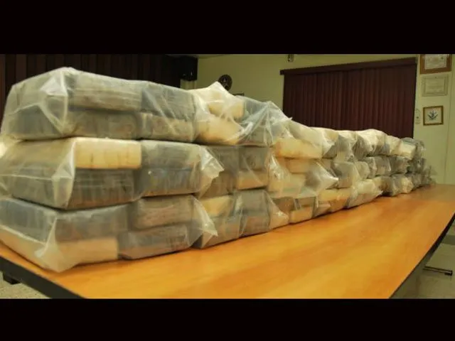 Decomisan ocho toneladas de cocaína en Amberes; histórico