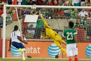 Tri cierra preparación mundialista con derrota ante Portugal