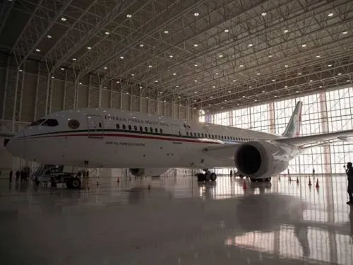 Inicia subasta del avión presidencial