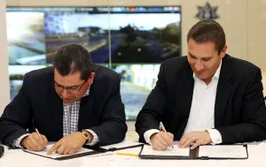Signan RMV y CCE acuerdo para erradicar corrupción