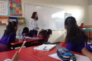 Alumnos realizan servicio social en escuelas de Conafe