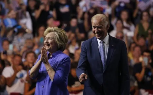 Hillary Clinton anuncia apoyo a Biden en carrera presidencial