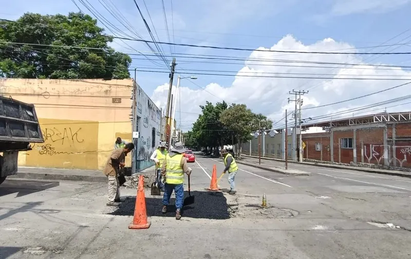 Avanza el programa de bacheo impulsado por la presidenta Ariadna Ayala en Atlixco