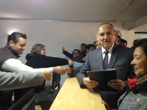 Héctor Jiménez pide a Congreso valorar perfiles antes que “una cortesía” para nombrar al interino