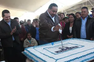 Festeja Micalco cumpleaños con amigos panistas