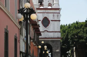 Al menos 10 mil metros de cable de alumbrado público han sido robados en Puebla